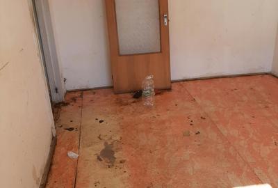 Vanzare 2 camere Camil Ressu etaj 6/8 bloc 1975 decomandat 43 mp - 2