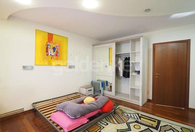 Vila cu 9 camere, 5 bai | D+P+1+M | 416mp teren - 18