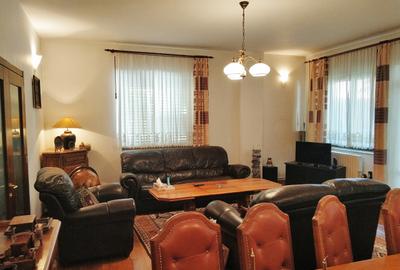Zonă Centrală - Vilă exclusivistă S+P+E, teren 556 mp, finisaje lemn masiv - 3
