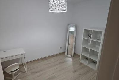 Apartament cu 3 camere, zona Podu Ros - 3