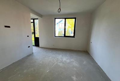 Spatiu comercial si 2 apartamente - 12