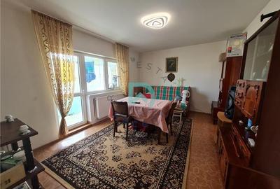 Apartament cu 2 camere decomandat în Noua