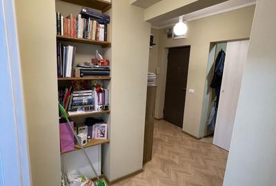 Piața Sf. Gheorghe | Decomandat | Renovat | Centrală proprie | Boxă 16 mp - 15