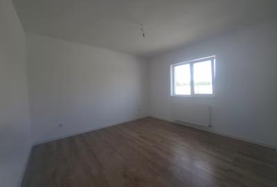 Casa 3 camere/Țegheș/ Individuala la Cheie - 25