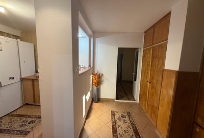 Apartament 3 camere,zona E3,etaj 3 - 9