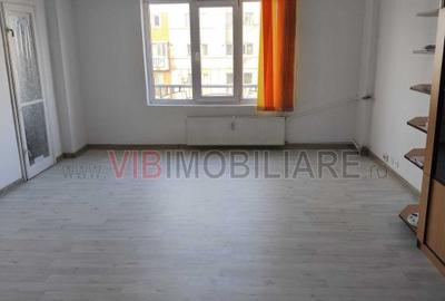 Apartament cu 3 camere decomandat în Calea Călărașilor