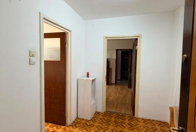 Apartament 2 camere Bloc 1982 Reabilitat - 10