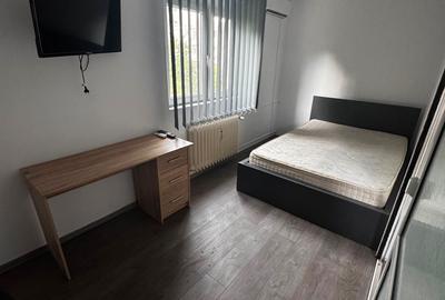 Apartament cu 2 camere decomandat în Podu Roș
