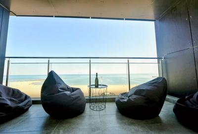 Apartament cu 3 camere decomandat, mobilat în Faleza Nord