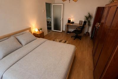 Apartament cu 3 camere decomandat, mobilat în Între Lacuri