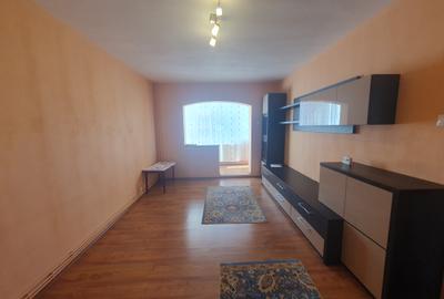 Alexandru Sahia, 3 camere mobilat, 400 euro - 2