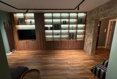 Apartament cu 3 camere decomandat, mobilat în Aradului