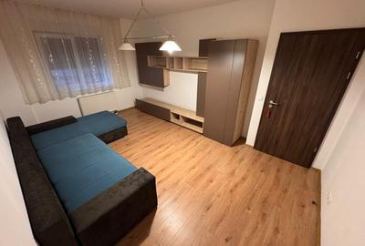 DE INCHIRIAT Apartament 2 camere, 52mp, parter - Complexul Studentesc - 1