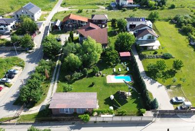 Pensiune si casa de locuit cu 3200 mp teren in Sibiu cartier Gusterita - 1