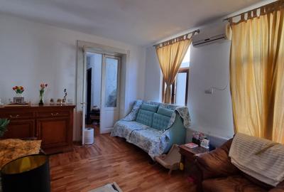 Apartament cu 2 camere nedecomandat în Grădina Icoanei