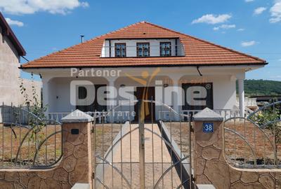 Casa exclusivista, complet mobilata si utilata, Valeni, Vaslui - 1