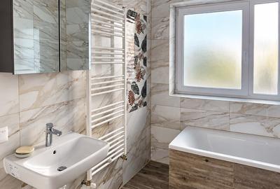 Casă individuală - 90 mp +curte 750 mp  complex Maurer Village Bod - 13