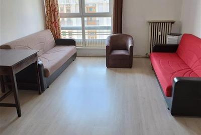Apartament cu 2 camere semidecomandat, mobilat în Piața Unirii