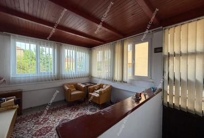 Casa individuala 2 apartamente | 310 mp utili |  clinica / birouri Elisabetin - 22