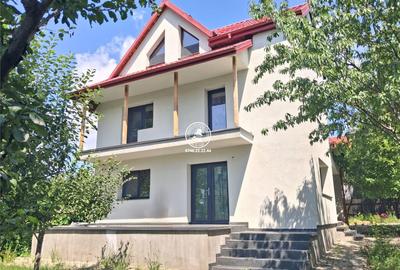 Casă cu 6 camere în Valea Lupului