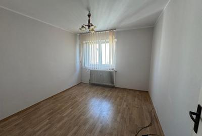 Vanzare apartament 2 camere Drumul Taberei Parcul Moghioros piata metrou - 3