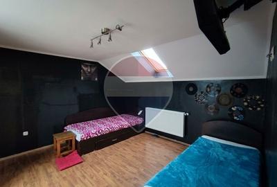 De închiriat casă duplex, 4 camere -  Cantemir, Str. Lugojului - 7