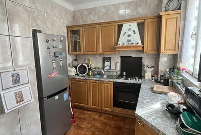 Vila luminoasă  aproape de metrou. - 10