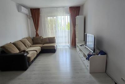 Apartament cu 2 camere decomandat în Titan