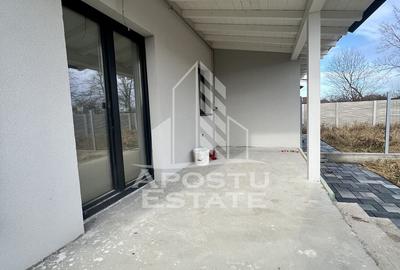 Duplex cu 4 camere, dressing si 3 bai. Toate utilitatile, la asfalt. - 24