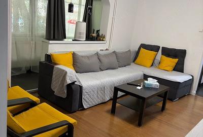 Apartament cu 3 camere semidecomandat în Alexandru Obregia
