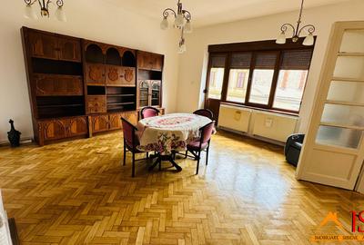 Apartament cu 3 camere decomandat, mobilat în Ultracentral