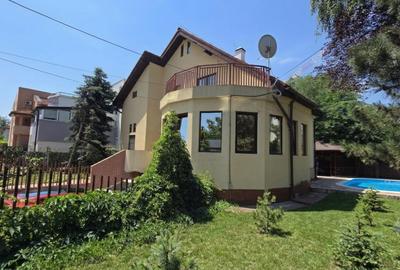 Casă individuală cu 9 camere în Pipera