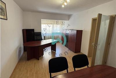 Apartament cu 2 camere semidecomandat în Centrul Civic