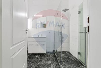 Apartament cu 3 camere pretebil pentru cabinet sau rezidential - 2