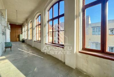 Apartament cu 3 camere semidecomandat în Ultracentral