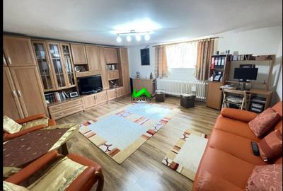 Apartament cu 2 camere decomandat în Lazaret