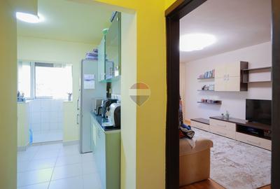 De vânzare apartament cu 3 camere , pe Strada Sovata - Oradea - 18