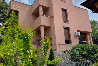 Casa ultracentrala de inchiriat - 1