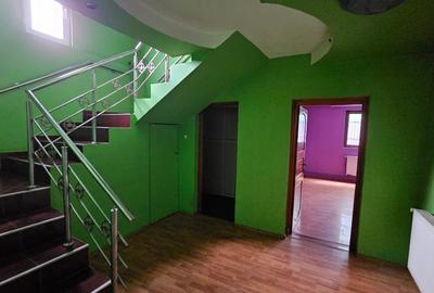 ENACHITA VACARESCU casa P+M, 2005, teren 271mp -145000 euro - 5