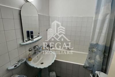 Apartament cu 2 camere de vânzare – Micro 4, Bulevardul Dacia - 10