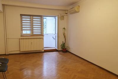 Apartament cu 2 camere decomandat în P-ța Alba Iulia