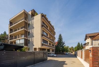 British School la pas , 112 mp + 20 mp terase, Bloc cu doar 9 apartamente - 13