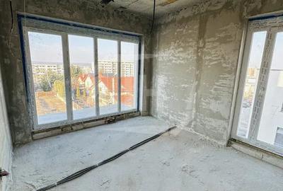 Apartament cu 4 camere semidecomandat în Europa