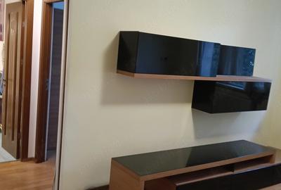 Apartament cu 2 camere semidecomandat, mobilat în Ultracentral