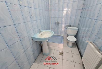 Spatiu comercial in Campina-- 95.000 E - 10