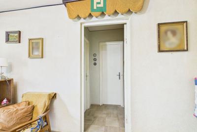 Apartament cu 3 camere, etajul 3, Calea Romanilor - 13