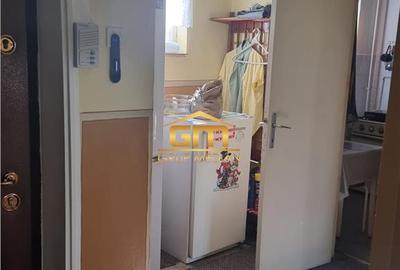 Apartament 3 camere de Zona Traian, etaj 3/4 - 6