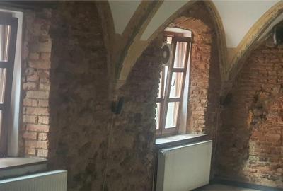 Spatiu comercial 70mp in P-ta Mica,optim showroom boutique,galerie arta ,etc - 4