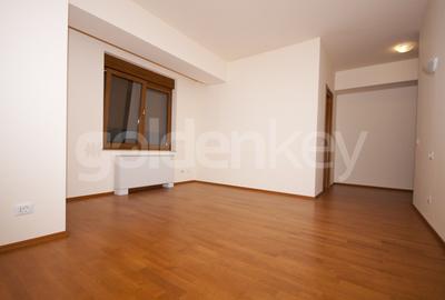 Apartament cu 4 camere potrivit pentru rezidenta si birouri - 3