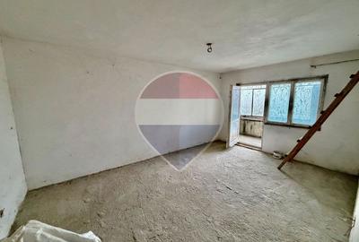 Apartament cu 4 camere decomandat în Brăilei
